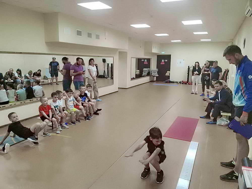 Листайте вправо, чтобы увидеть больше изображений