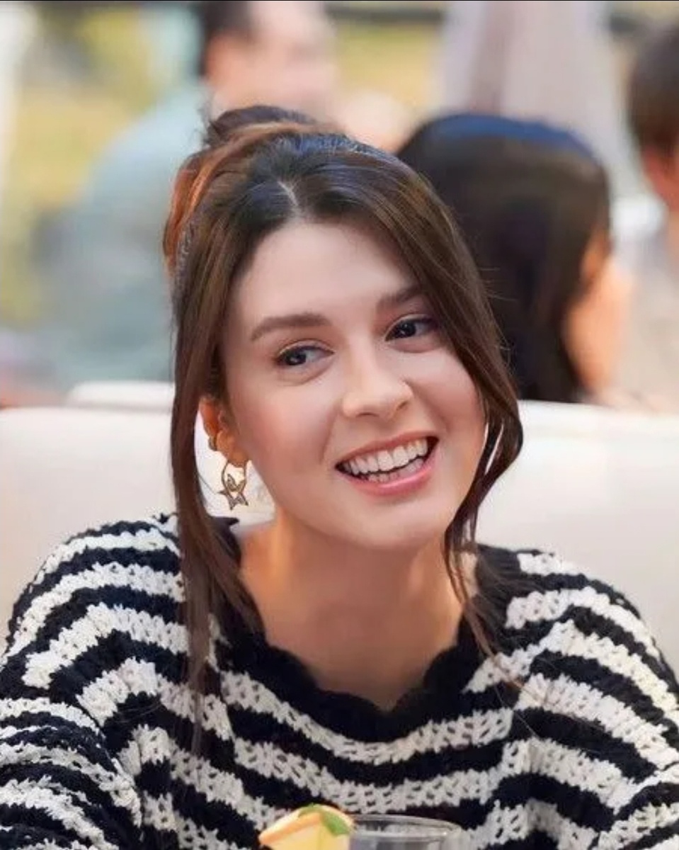 Кадр из сериала "Зимородок"