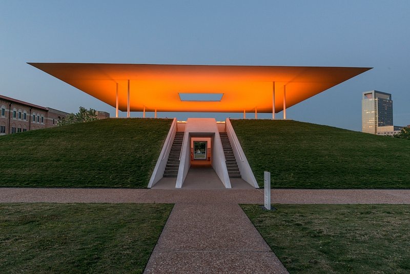 https://www.expressnews.com/life/travel/article/Texas-art-installations-that-call-for-a-spring-14959590.php