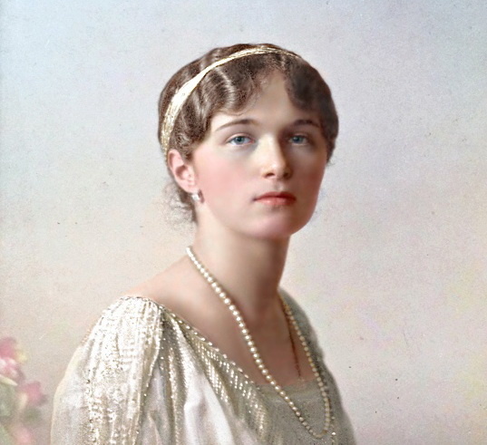 Старшая дочь Николая II Великая Княжна Ольга Николаевна (1895-1918).