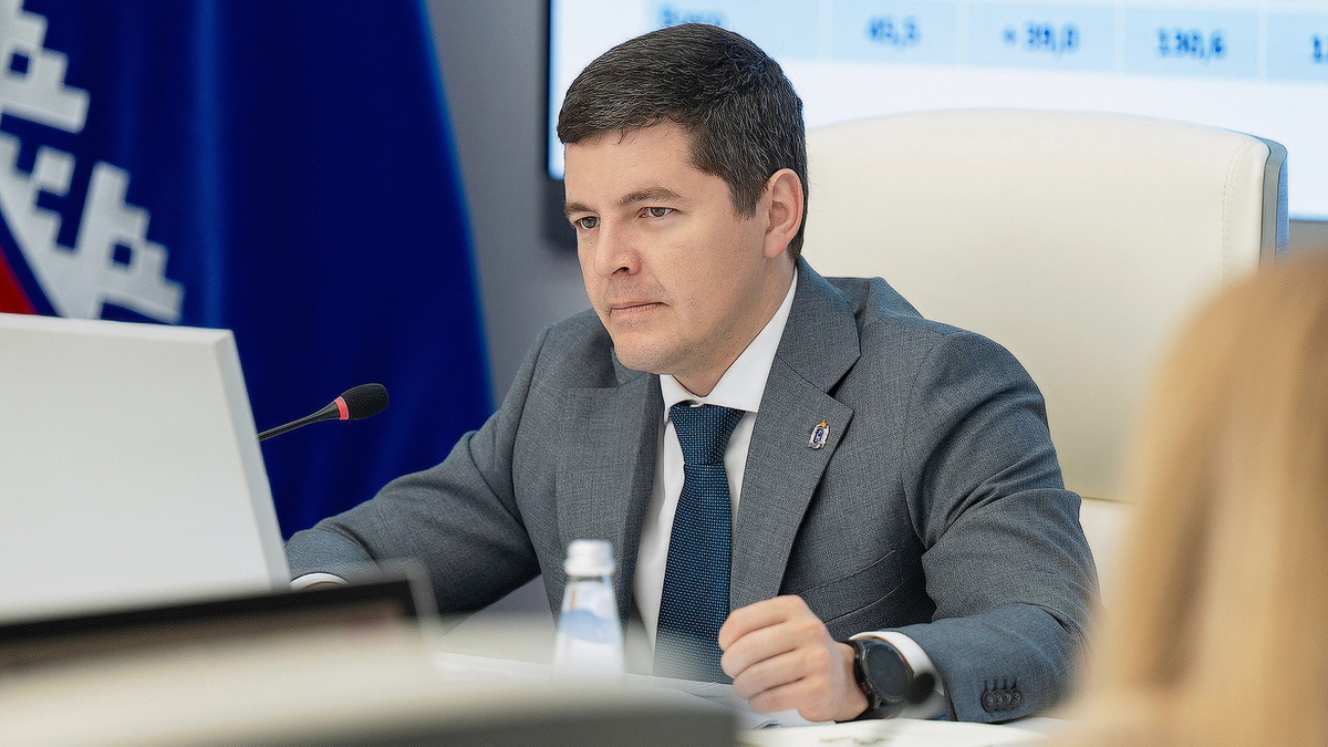Губернатор ЯНАО Дмитрий Артюхов проводит заседание правительства округа. Источник: yanao.ru