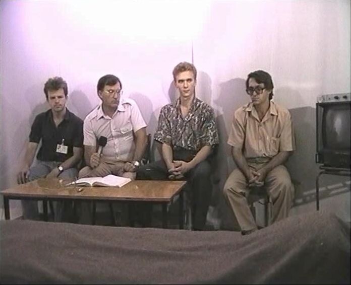 В студии телекомпании "Рика". Всё только начинается📷    Стакан прилетел сам, а крепкие деревья срезал хлопок воздуха: волжане рассказали о своём опыте общения с неизведанным тонким миром
