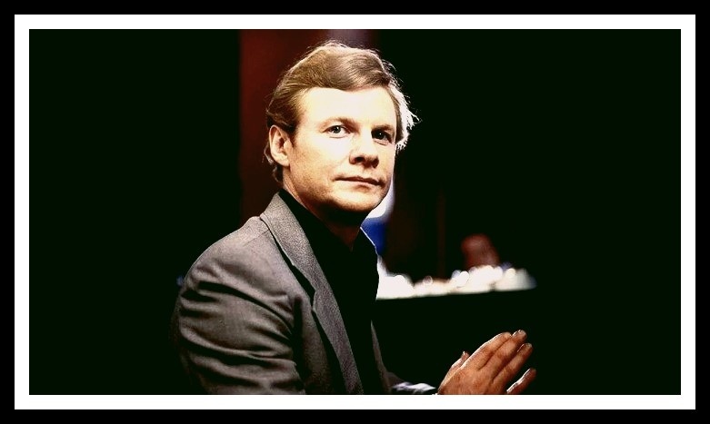 Виталий Соломин. Источник: Яндекс картинки.