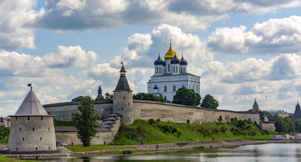 Где на Руси высокое качество городской среды. Часть 41. Псковская область, где 14 городов, из них 5 на букву "П", а на "дне" списка - Дно