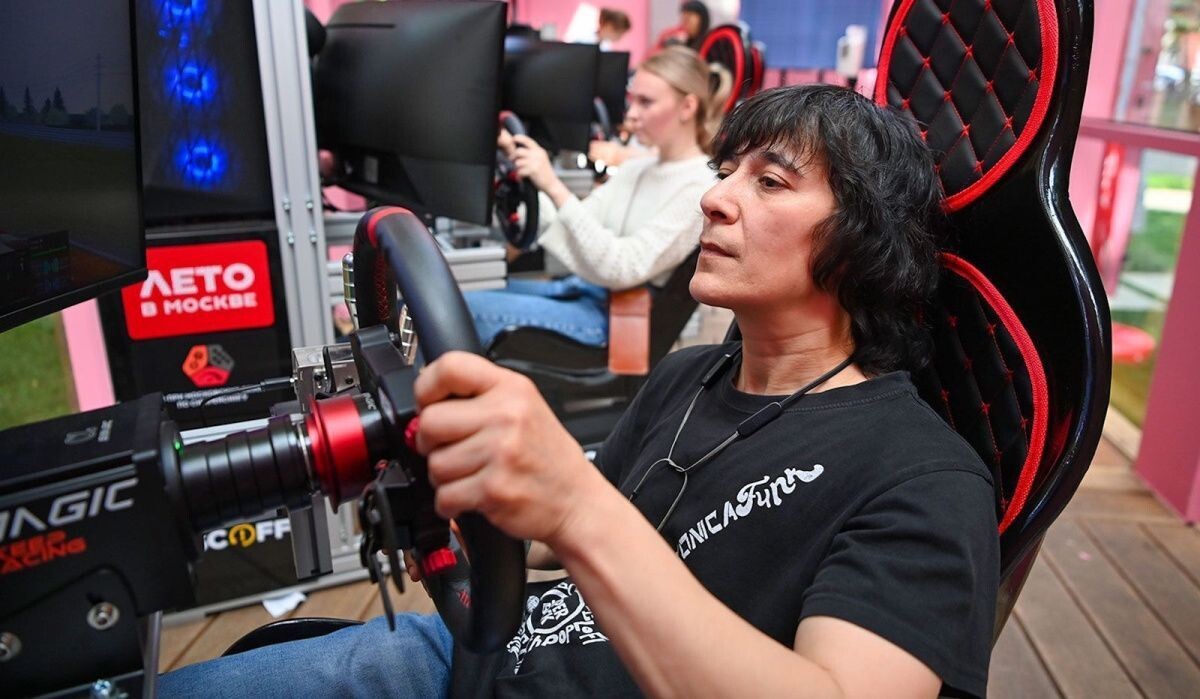     Гоночные симуляторы. Источник: mos.ru Автор фото: Пресс-служба Мэра и Правительства Москвы