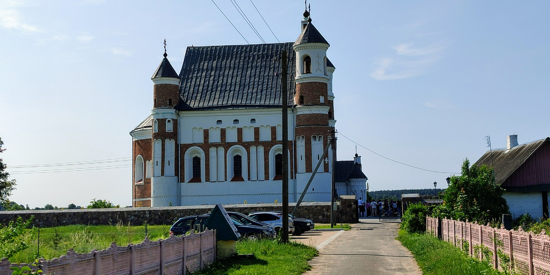 Исчезнувшие сокровища, обретенная и вновь пропавшая икона и другие истории церковь-крепости