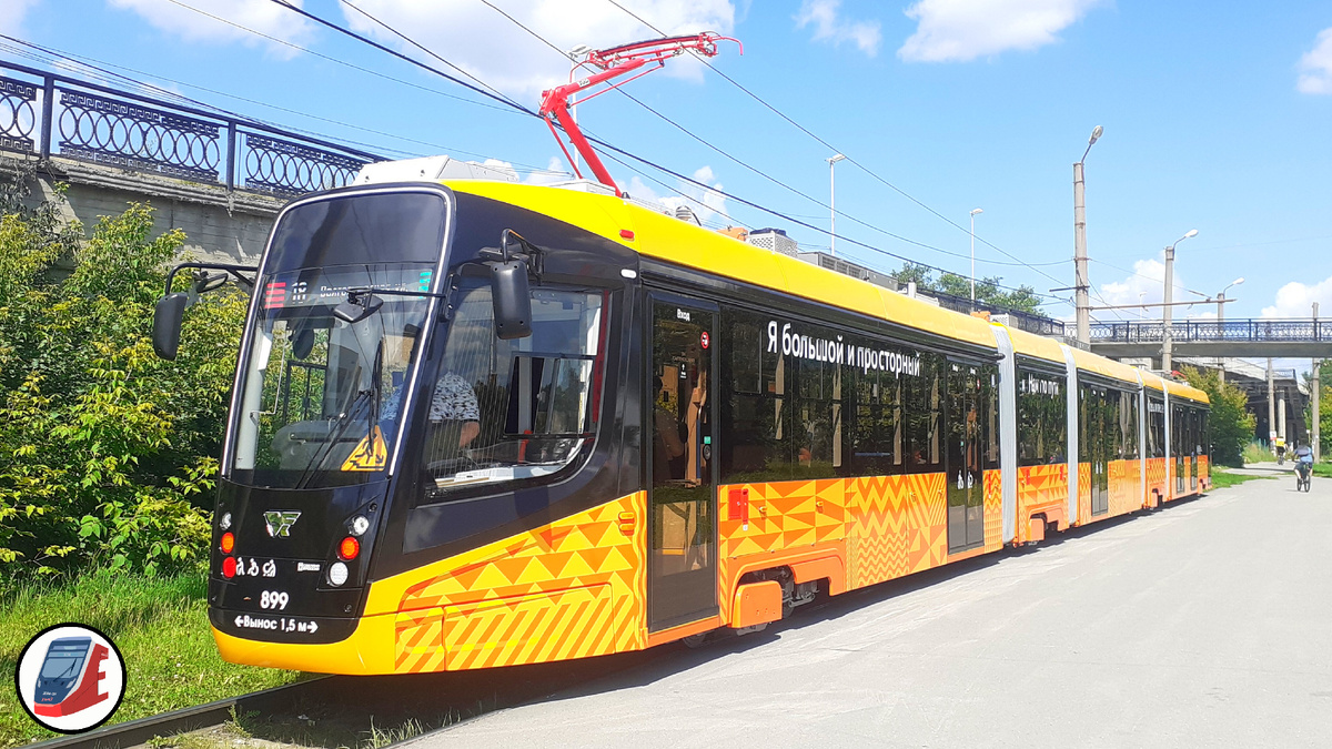 Трамвай 71 665-02 "Арктур" в первый день работы на 18 маршруте. Снято 5 июля 2025 года.