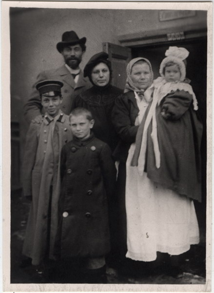 Семья Пастеранков, источник Яндекс картинки