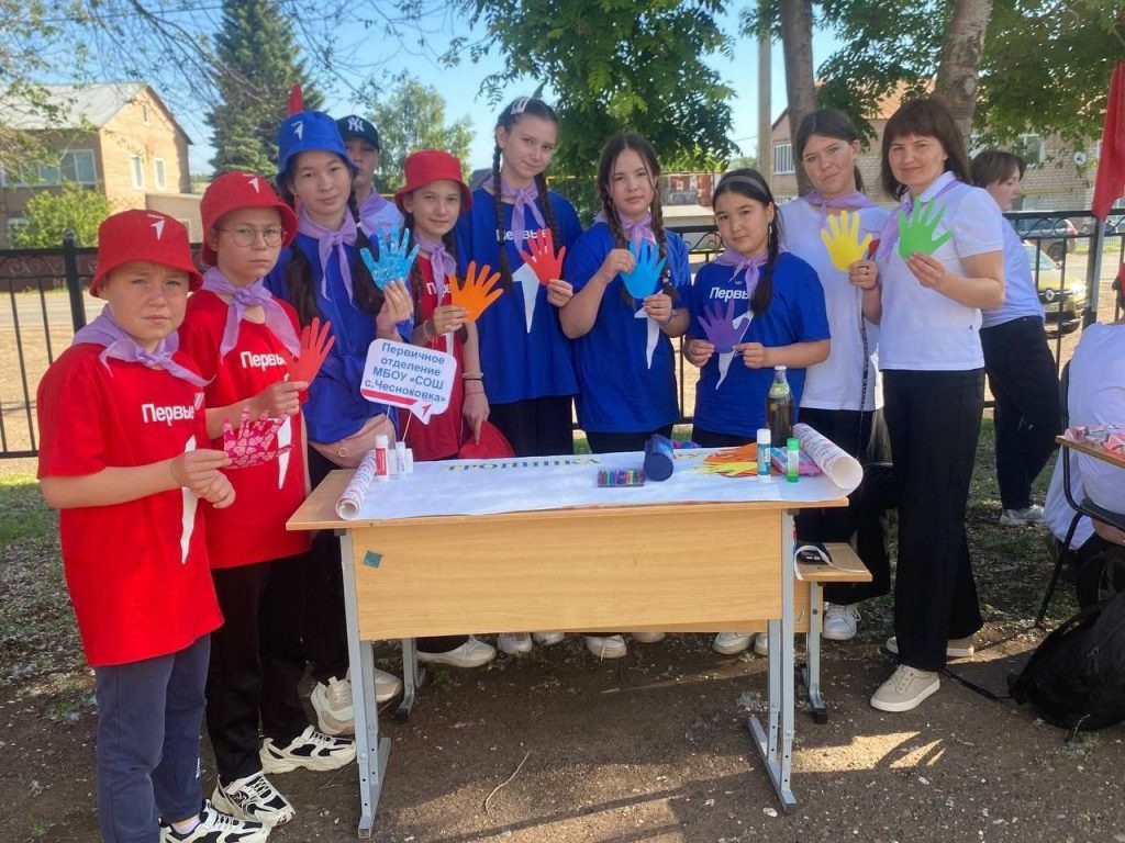    Евгений Солнцев поздравил оренбургских школьников со значимой победой Мария Чалкина