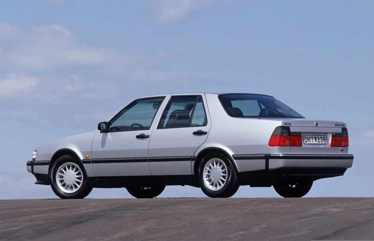 Saab-9000 сзади. Источник фото: Pinterest.ru
