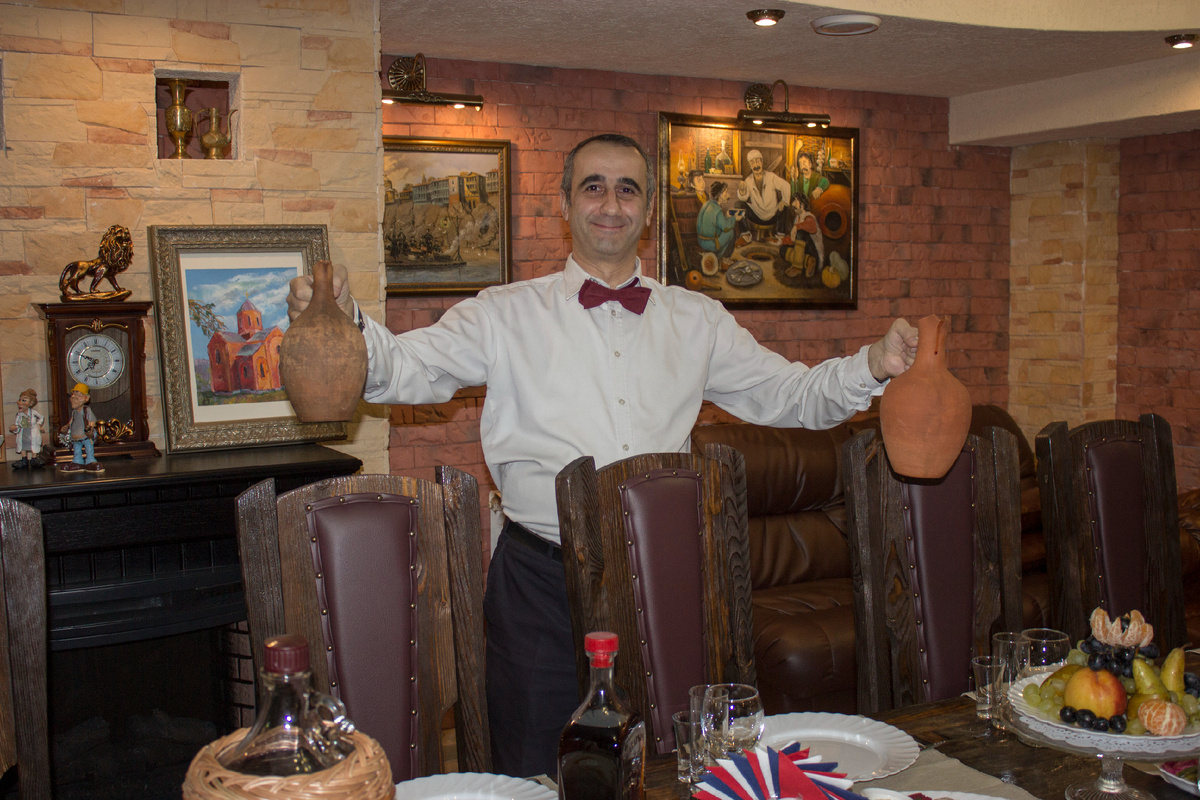 Банкетный зал "Грузинский" ресторана грузинской кухни "Ностальгия"