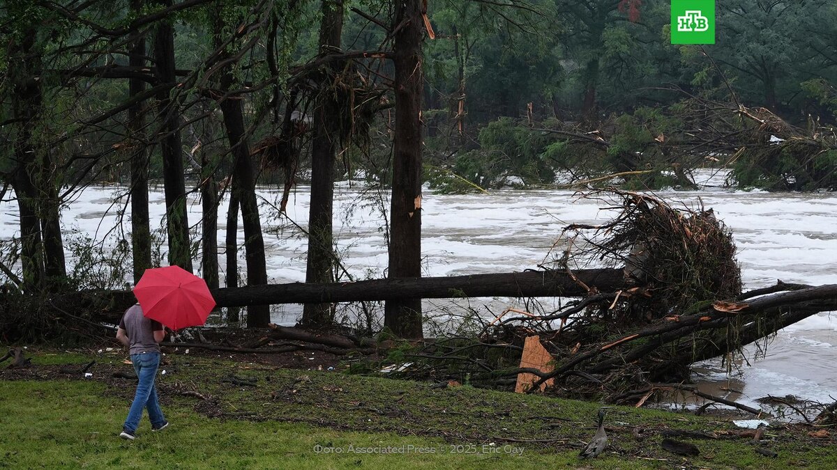    ЧП в Техасе:    из-за    наводнения погибли более 20 человек