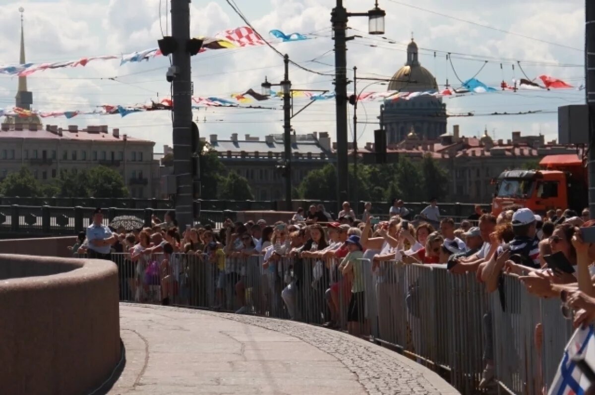    Кремль отреагировал на слухи об отмене главного парада в День ВМФ