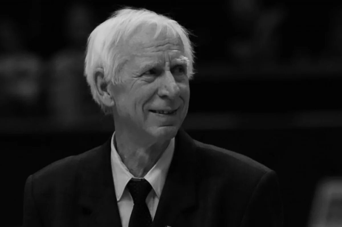    Скончался бывший тренер баскетбольного ЦСКА Михаил Степанов