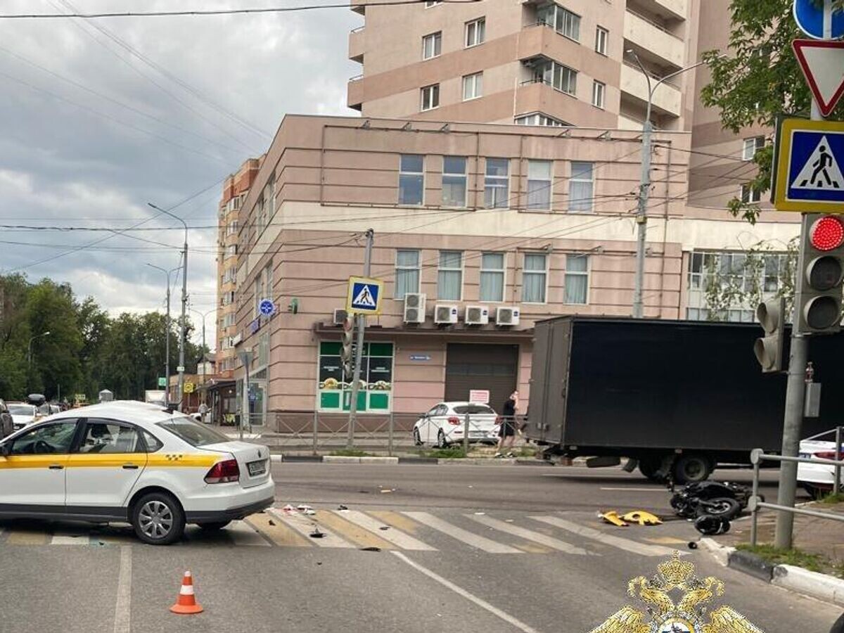    На месте ДТП с участием мотоцикла в подмосковном Раменском© Фото : Подмосковная полиция/Telegram