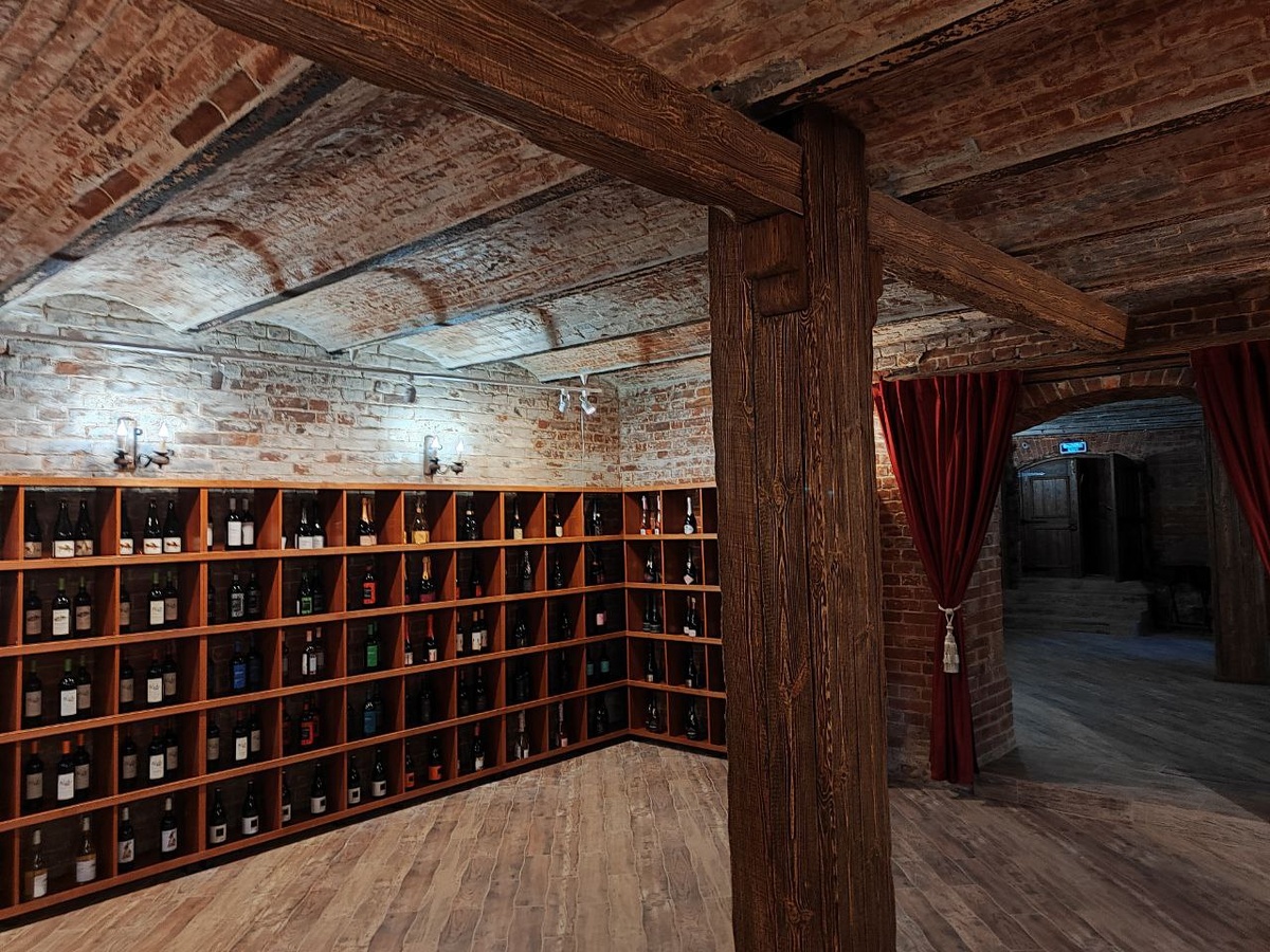 Винотека/ФОТО из архива Музея казачества, виноградарства и виноделия