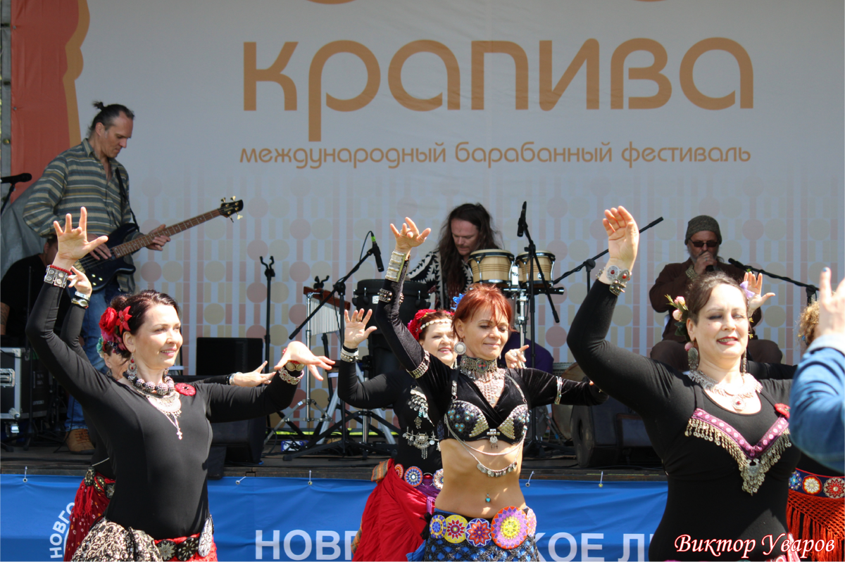 Кадр с барабанного фестиваля "Крапива"