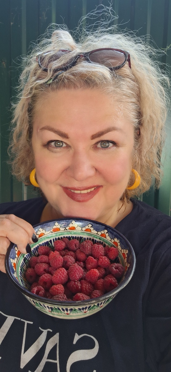 Вкуснейшая малинка. собранная соственноручно!