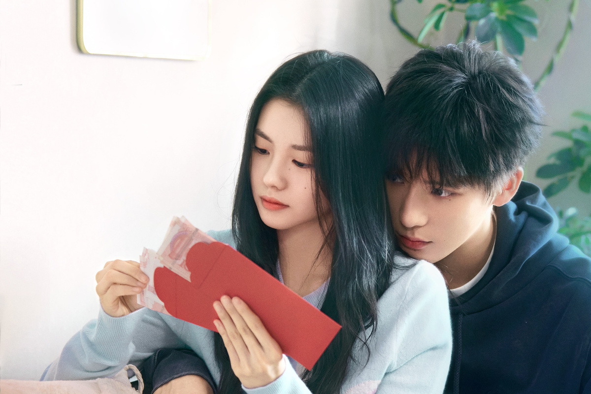 Дорама "Страстно влюблённые". Название на китайском: "陷入我们的热恋". Режиссёр: Лю Гуанхуэй. Жанры: романтика. 24 серии по 45 минут.