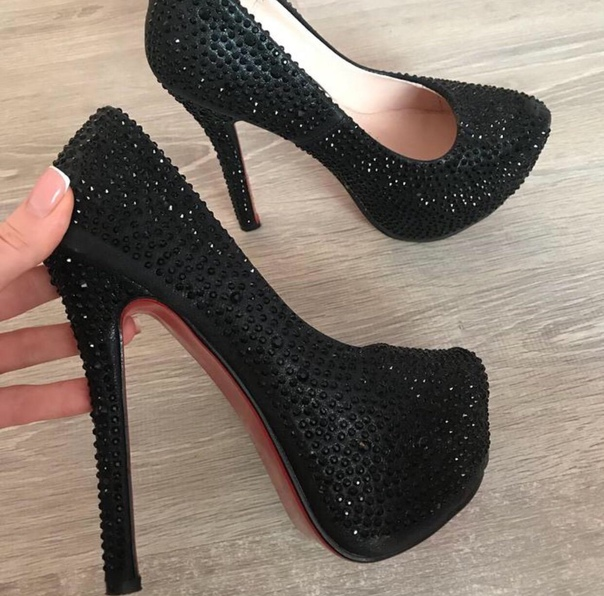 Туфли со стразами