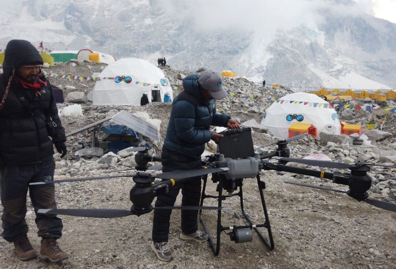 Нет, ну скажите, красавец? Как мощны его лапищи!