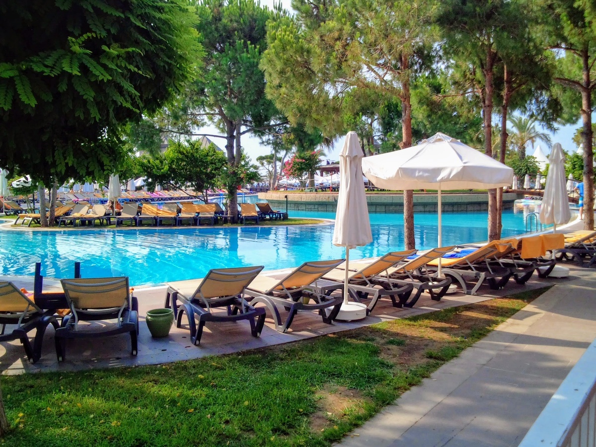 Территория отеля 