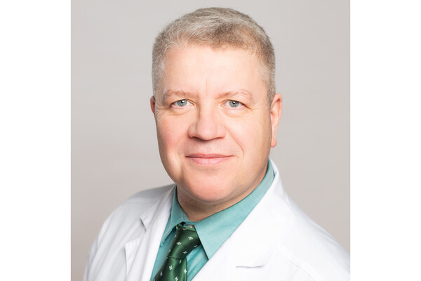    Руководитель лаборатории нарушений липидного обмена, главный научный сотрудник Национального медицинского исследовательского центра кардиологии имени академика Е.И. Чазова Минздрава России, доктор медицинских наук, врач-кардиолог Марат Ежов / Фото из личного архива