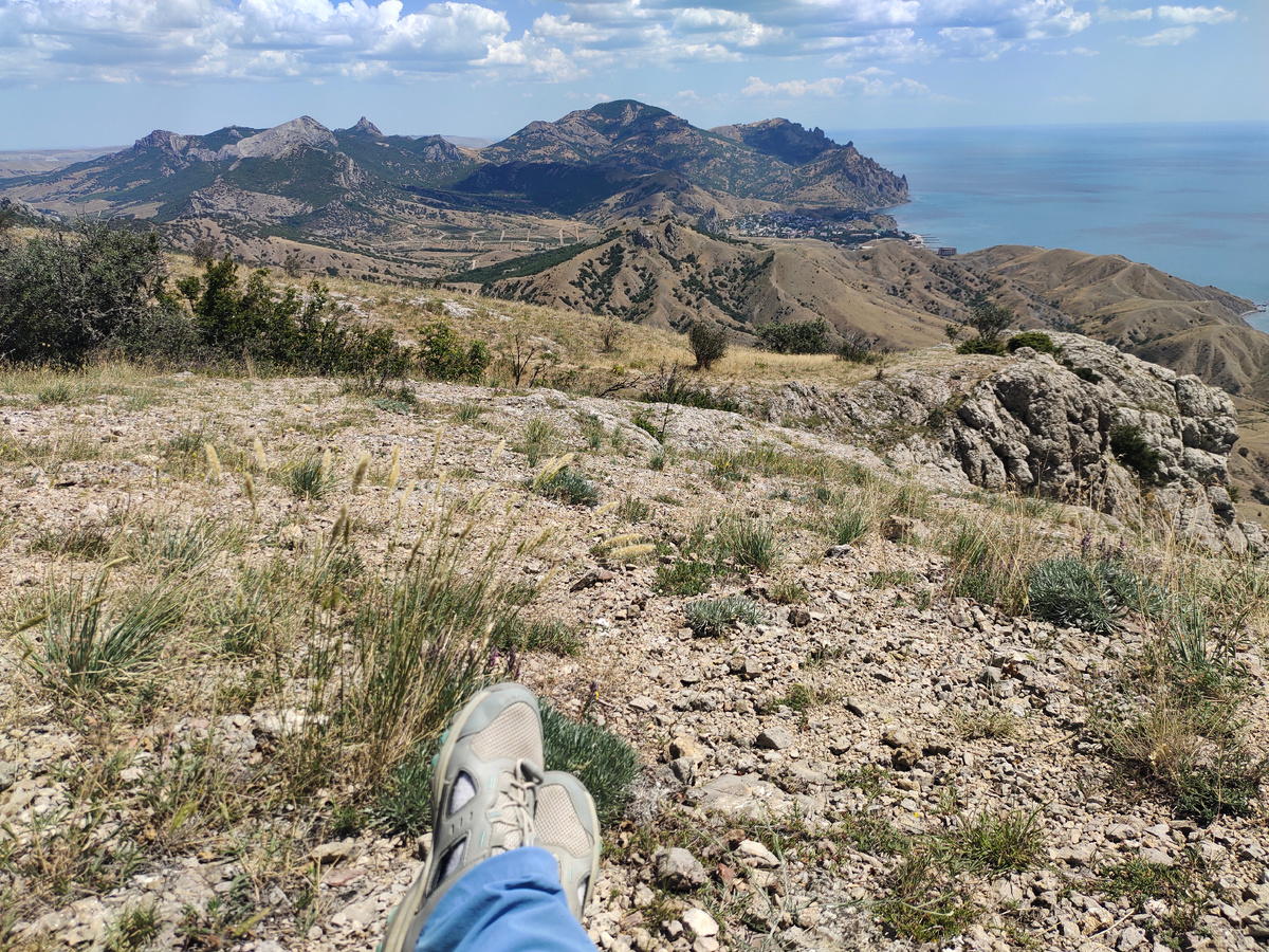 Вид на Кара-Даг с Эчки-Дага