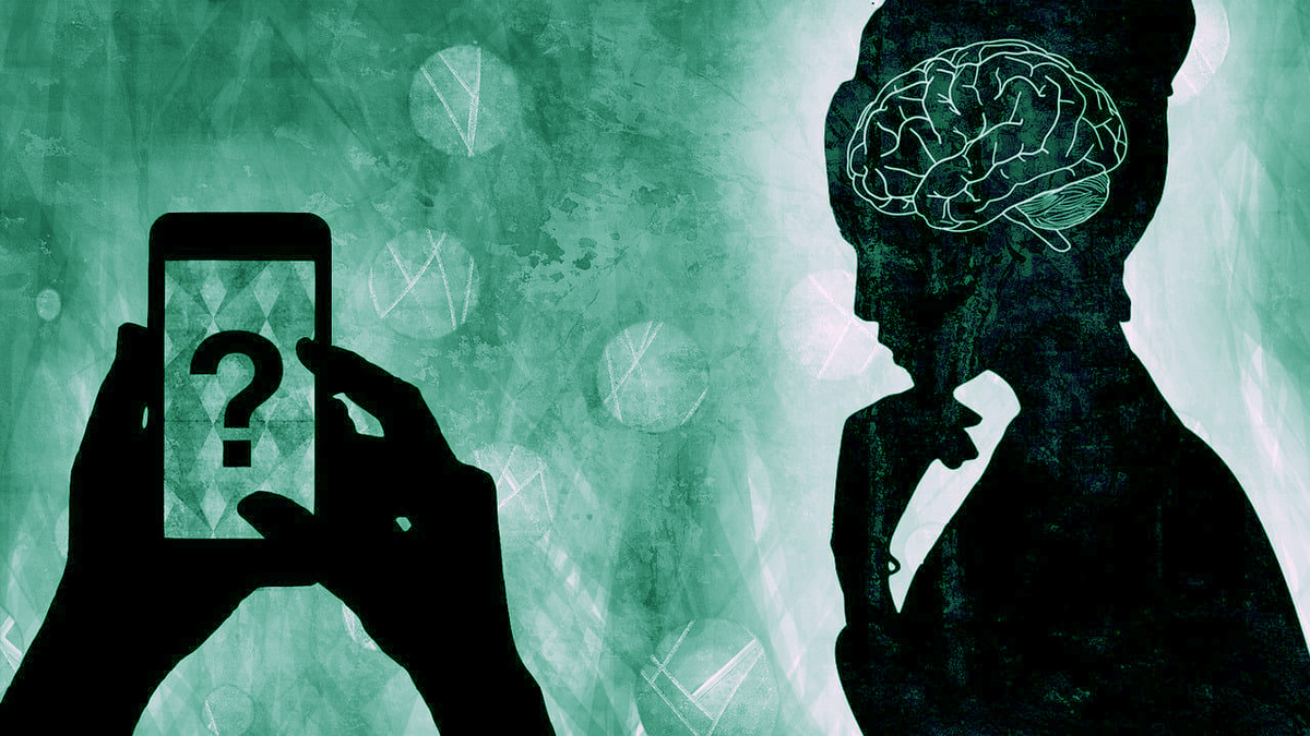 “В мире, где информация приходит к тебе не как знание, а как водопад фрагментов, часто лишенных контекста и глубины, ты получаешь кусочки мозаики, но без понимания всей картины.”