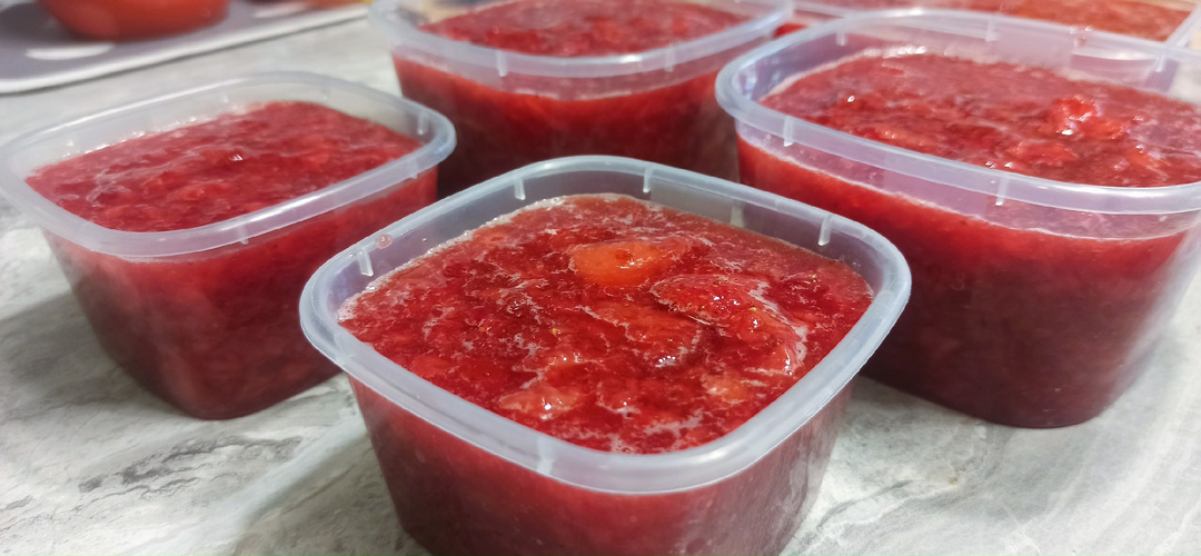 Рецепт клубники на зиму «Глоток лета» с сахаром и в морозилку