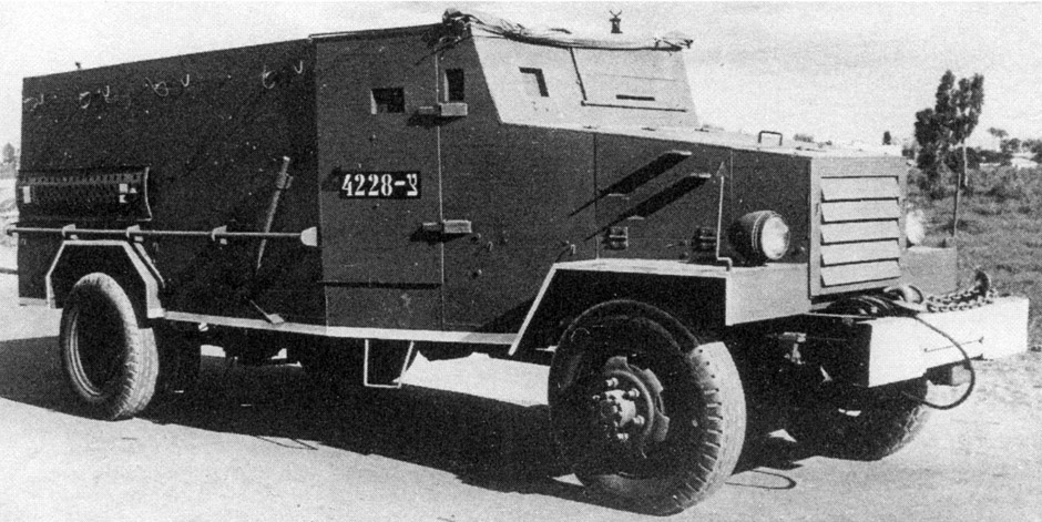 БТР с использованием шасси грузовика Chevrolet G-7117.