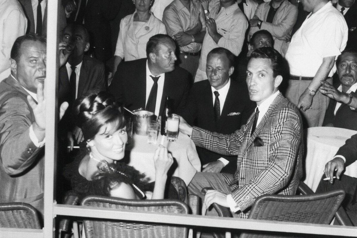 Рино Бариллари. Фрэнк Синатра на виа Венето. Рим, 1964 год. Пресс-служба МАММ