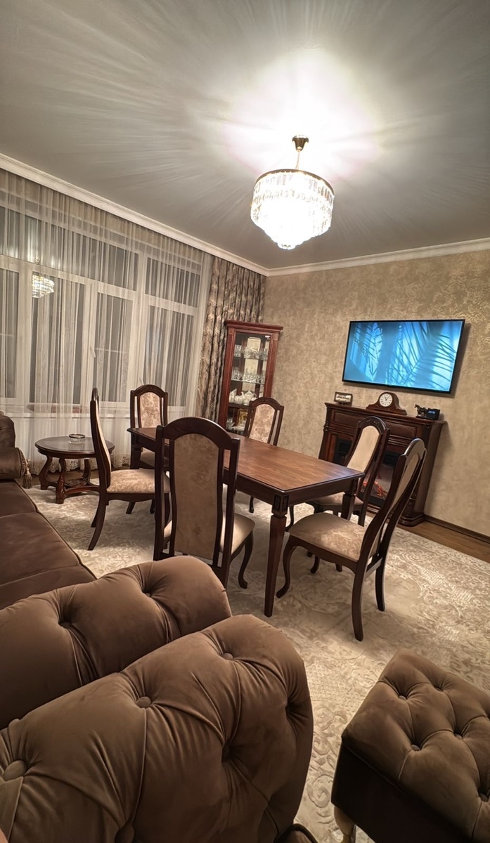 Стул Венеция массив бука, эргономичная высокая спинка Код товара: ven20-02; Стол Аллегро прямоугольный 170(+50)90 см массив бука, раздвижной со столешницей из шпона дуба Код товара: a10-19