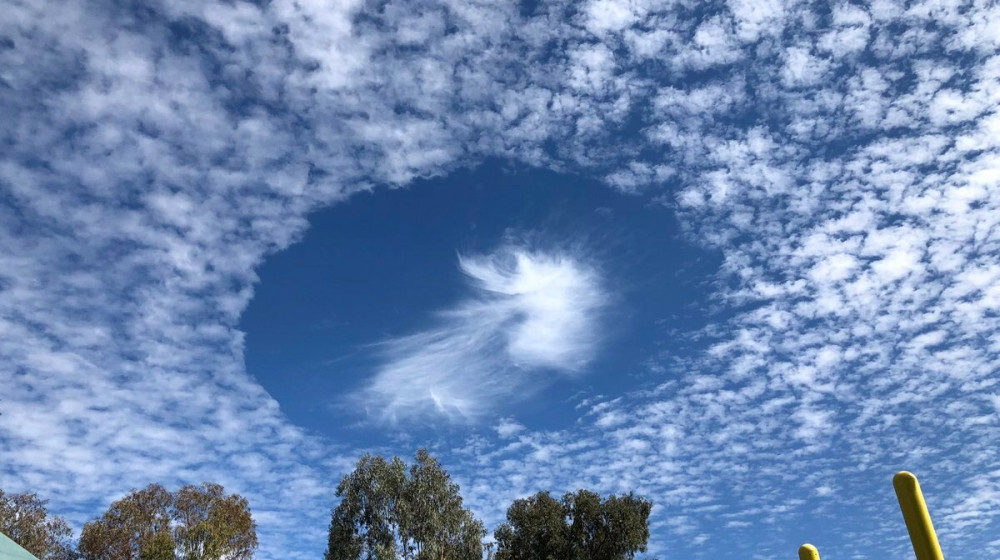    Тайна небесных дыр Почему облака внезапно растворяются в идеальные круги