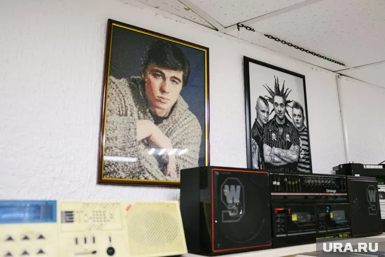 Подростки массово скупают произведенные в СССР предметы
Фото: Никита Сабашников © URA.RU