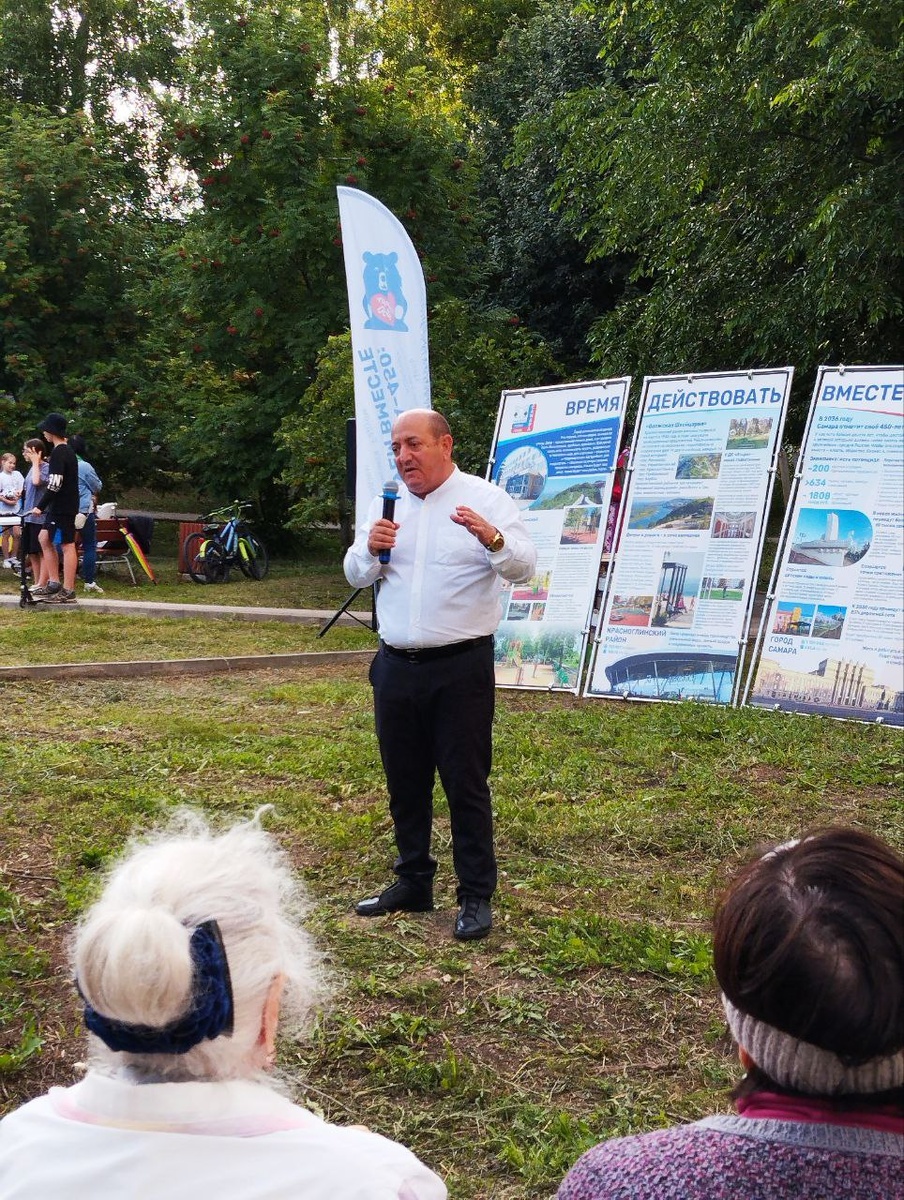 Депутат Красноглинской райсовета Самары Эдуард Галстян. Фото: Виталий Папилкин