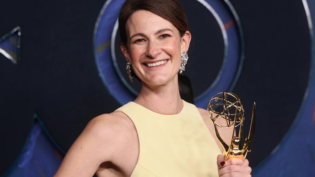 это Франческа Гардинер, а вы листайте галерею :)