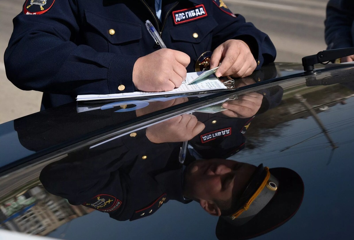 Фото заимствовано - https://imerica.ru/voditeli-prodavtsy-militsionery-sostavlyayut