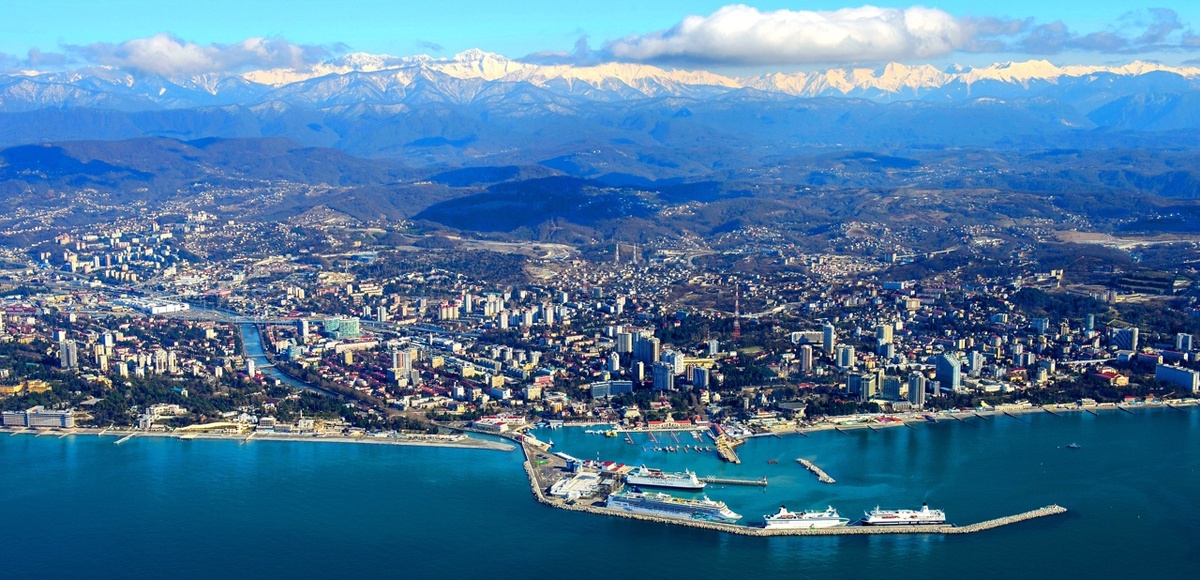 Фото 2. Сочи. Вид сверху. Фото из открытых источников "Яндекс.Картинки".