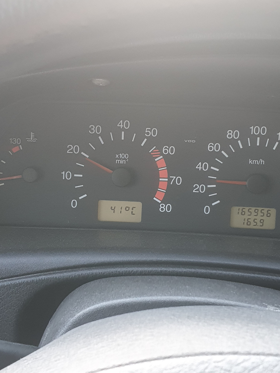 Термометр в машине показывал температуру 41°C