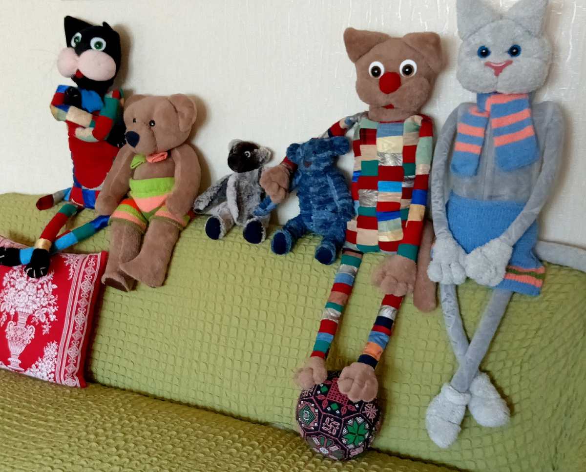 Конечно игрушки не идеальны, но сделаны с любовью. 