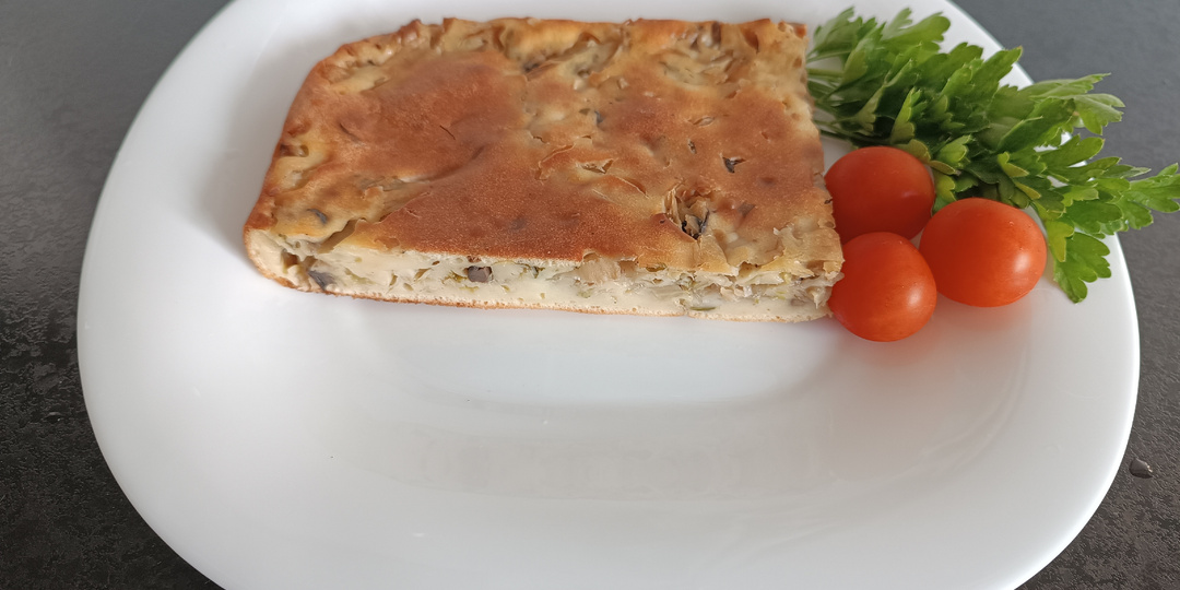 Быстрый пирог с капустой и грибами