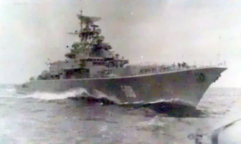 Фотоиллюстрация. БПК "Бодрый" (бортовой номер 508) в открытом море. Автор фото: Владимир Кравченко. В 1971-1972 годах бортовой номер БПК «Бодрый» был 503, на первой боевой службе в 1972 году - 222, затем в 1974 году - 508.