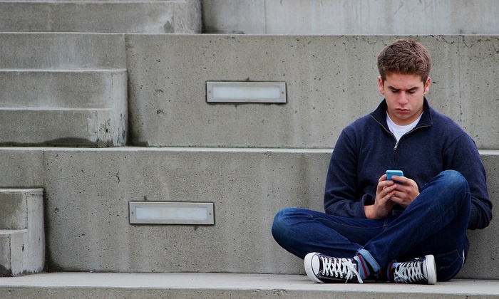    Смартфоны в 4 раза повышают риск депрессии у подростков