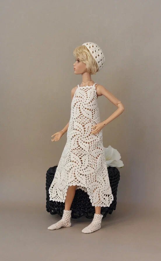 Первый образ из мини коллекции. Белый