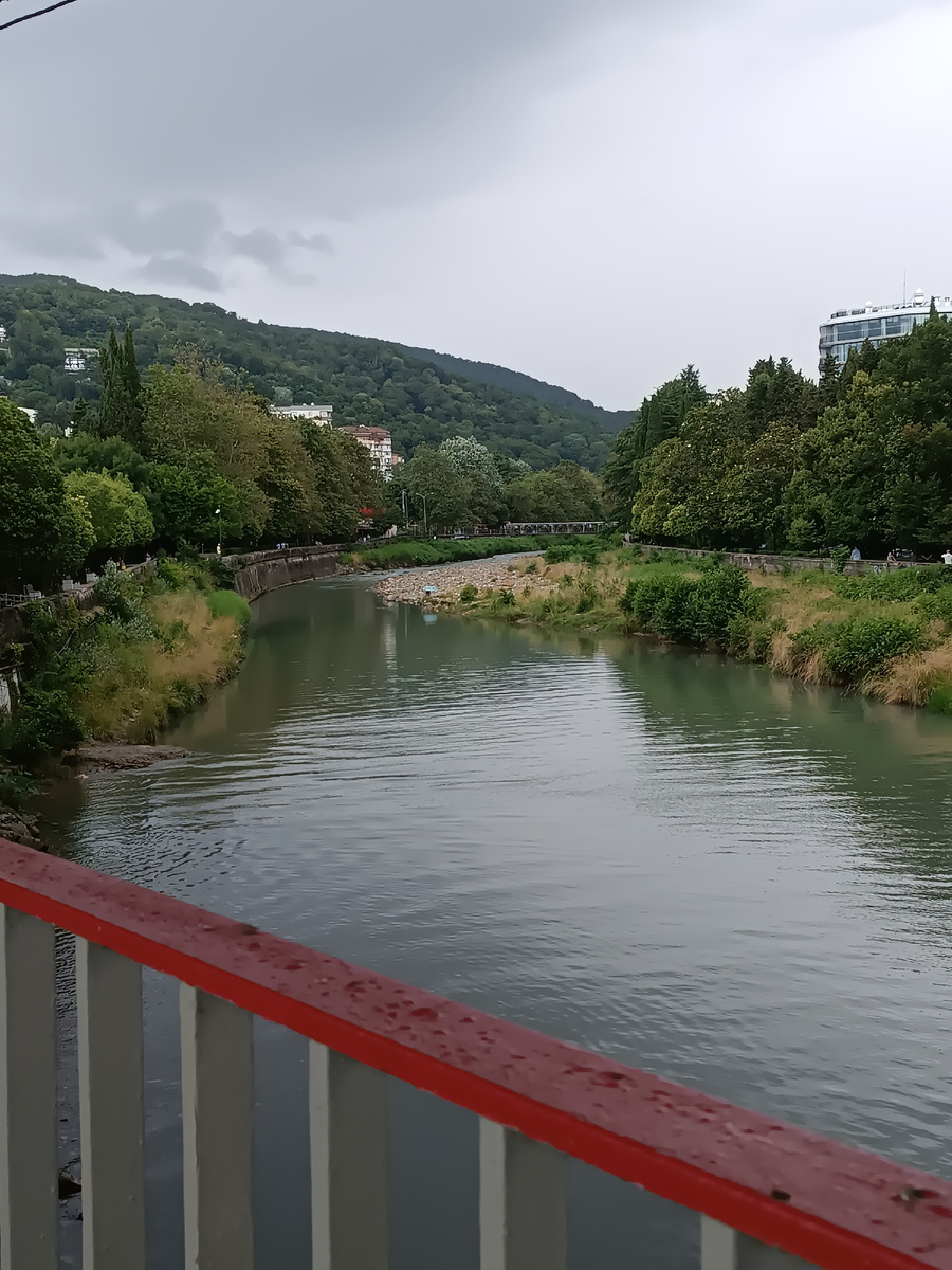 Вид с моста через реку Хоста