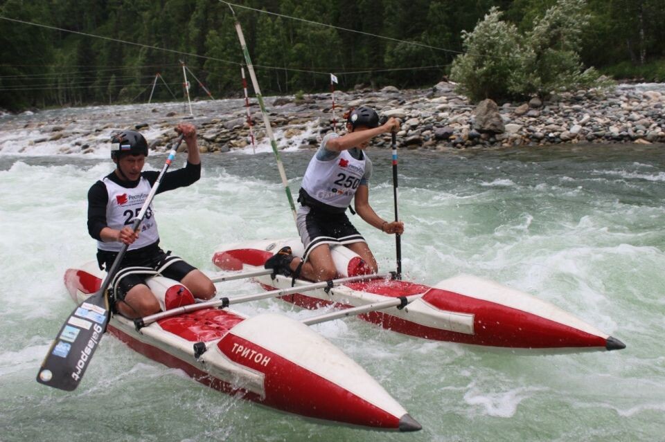    Всероссийские соревнования по рафтингу проходят на реке Кумир. Источник: Алтайская федерация рафтинга и гребного слалома