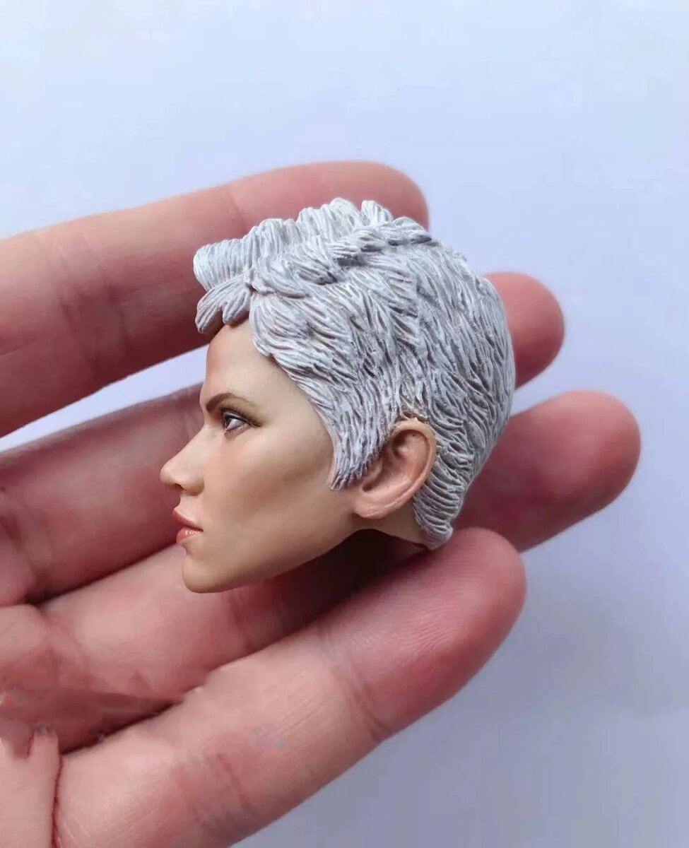 Фигурка головы Холли Берри 1/6. Фото с AliExpress