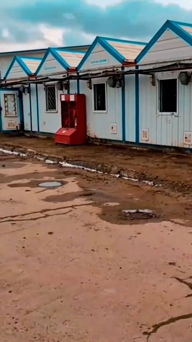 Промышленная автоматизация в условиях удаленных месторождений требует особого подхода к проектированию и реализации технических решений. Наш опыт модернизации блочной кустовой насосной станции (БКНС) в Жанаозене наглядно демонстрирует, как современные технологии автоматизации помогают повысить эффективность нефтедобычи в суровых климатических условиях.
