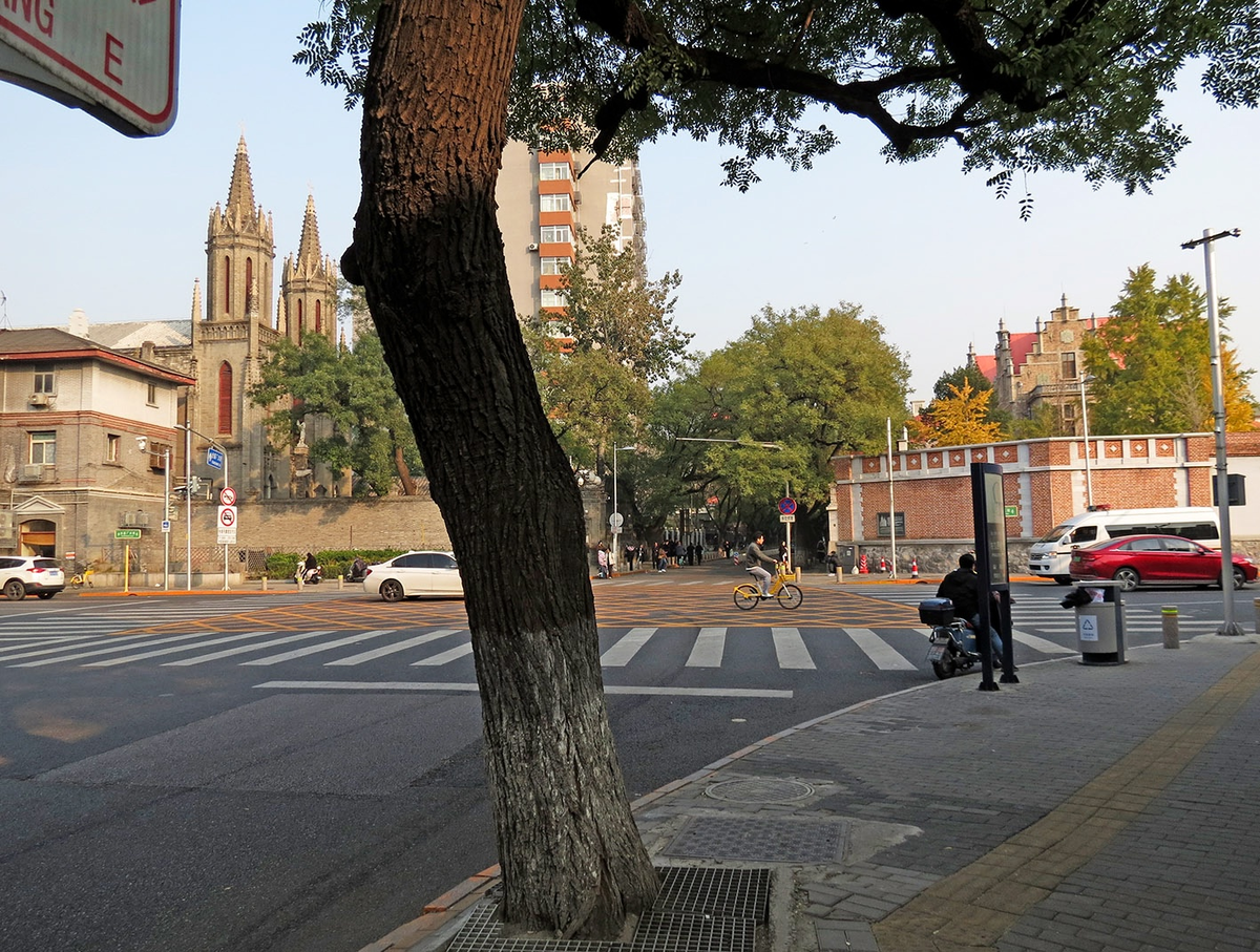 Посольский квартал Пекина